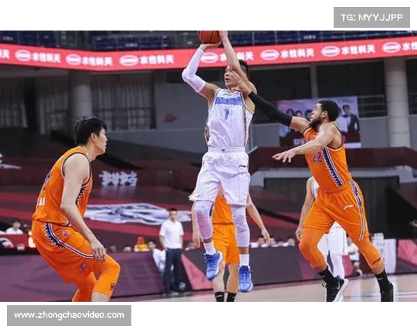 上海大鲨鱼休赛期引援剖析:豪华阵容背后的构建逻辑。